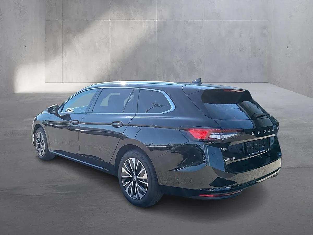 Skoda Superb 2025 photo 3