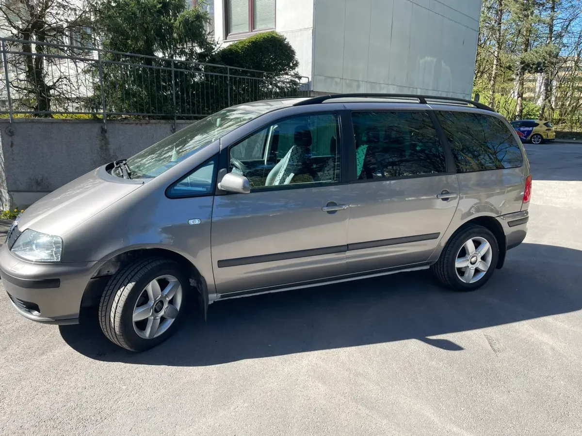 Seat Alhambra 2003 photo 2