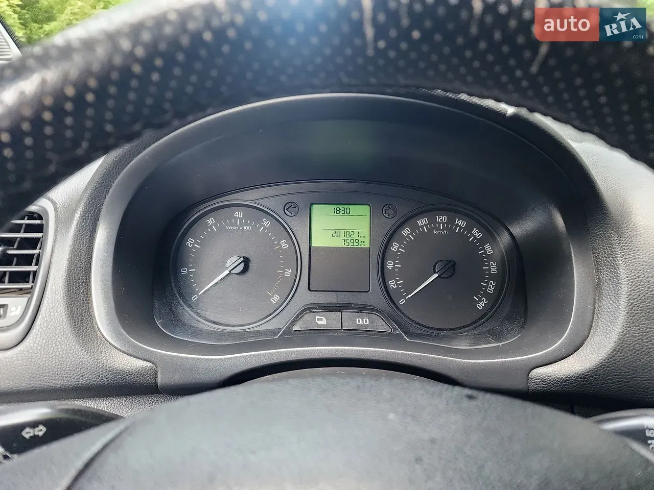Skoda Fabia 2010 photo 4