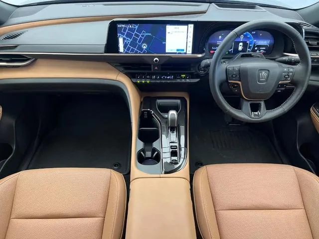 Toyota Crown Sport Z 2024 photo 2