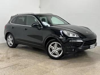 Porsche Cayenne 2014 photo 2