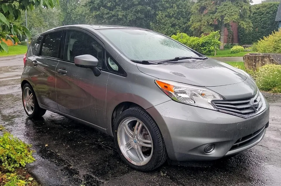Nissan Versa Note 2015 photo 2