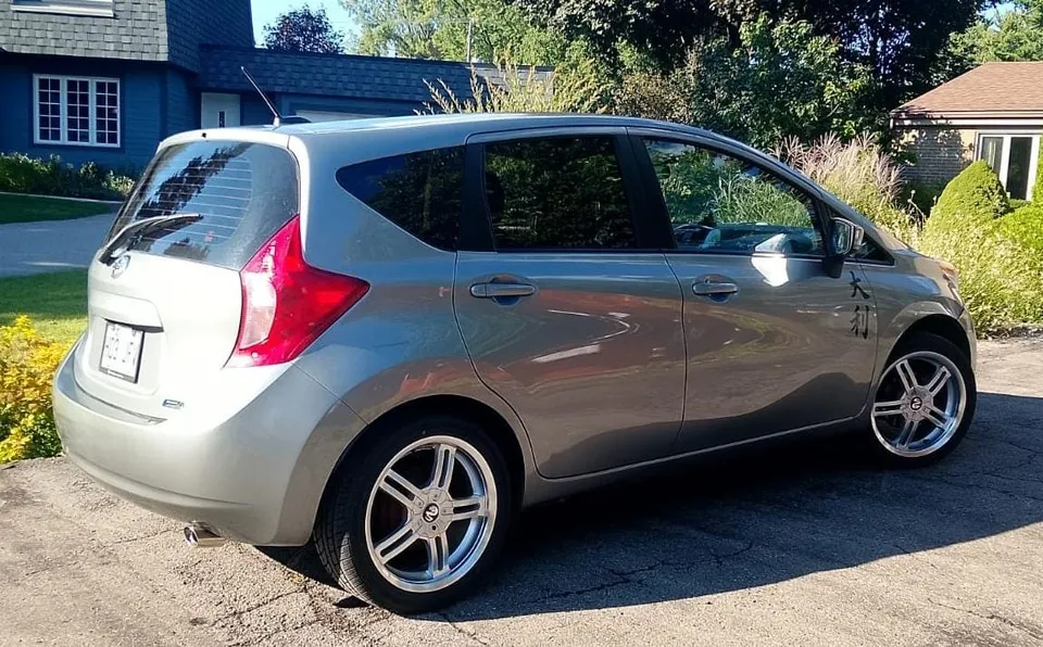 Nissan Versa Note 2015 photo 3