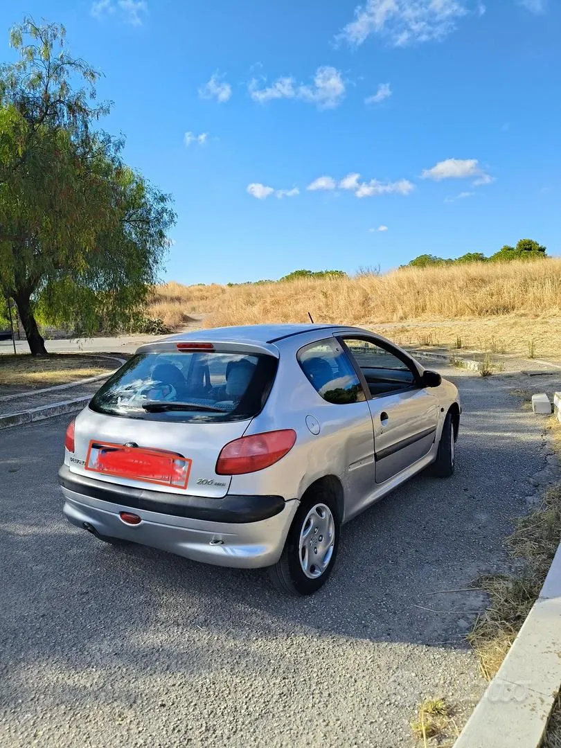 Peugeot 206 2000 photo 3