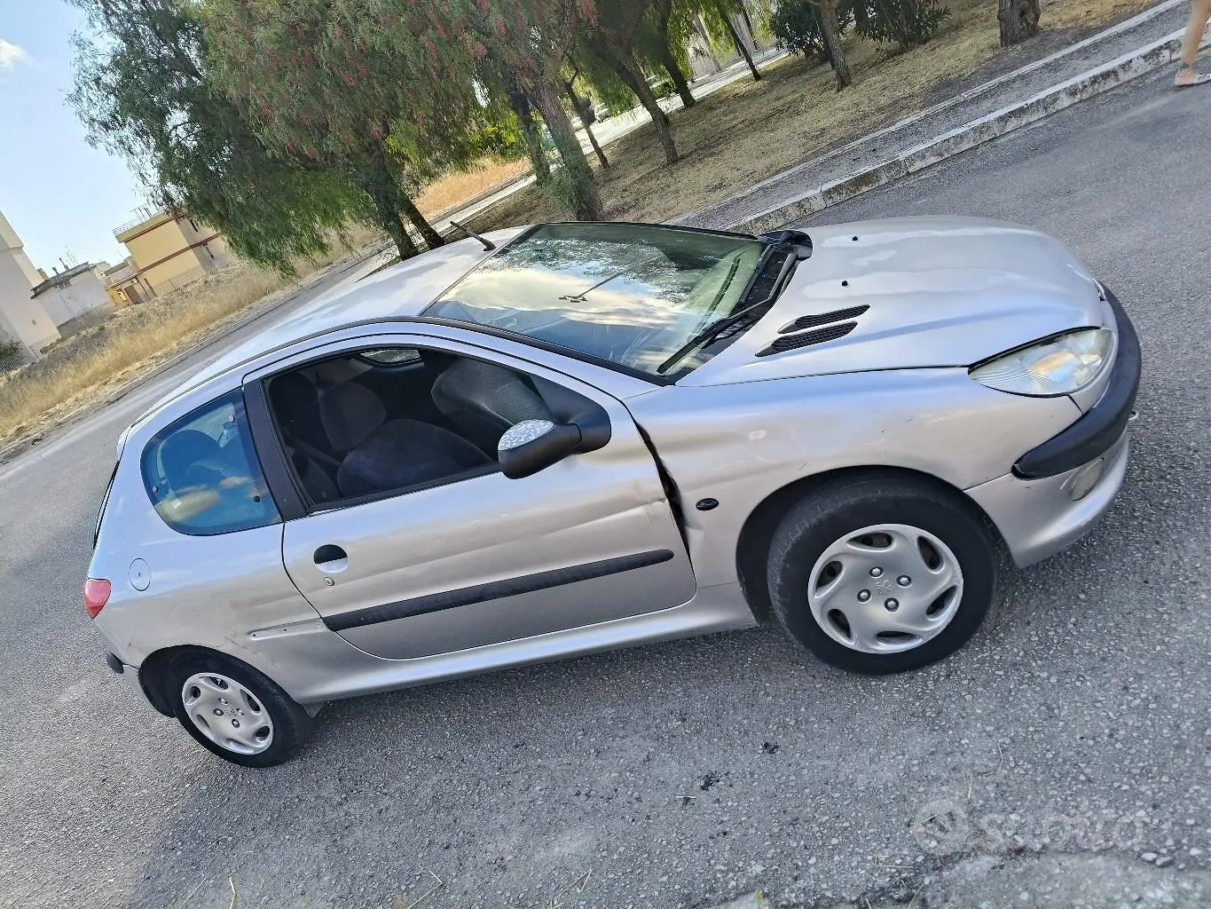 Peugeot 206 2000 photo 2