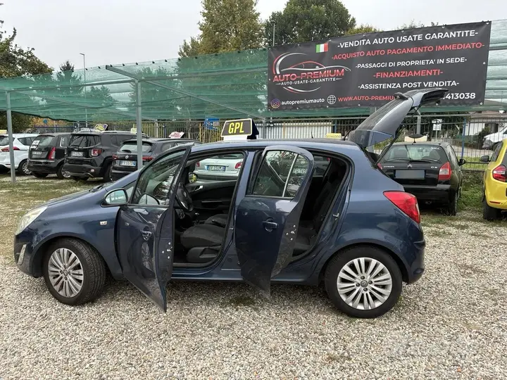 Opel Corsa 2011 photo 4