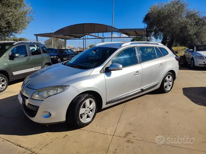 Renault Megane 2010 photo 4
