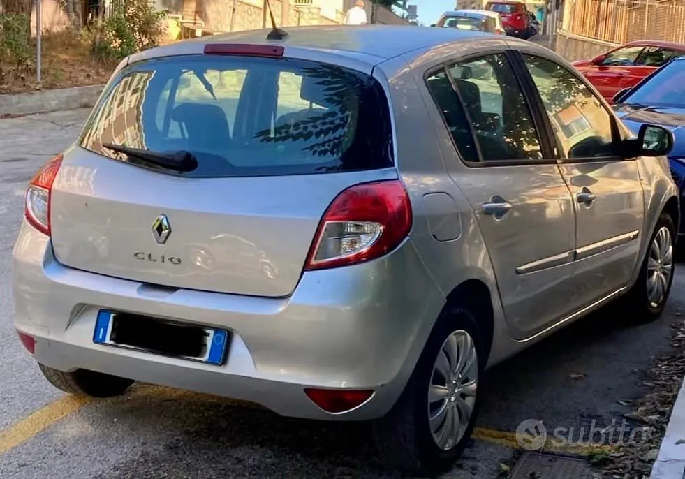 Renault Clio 2011 photo 4