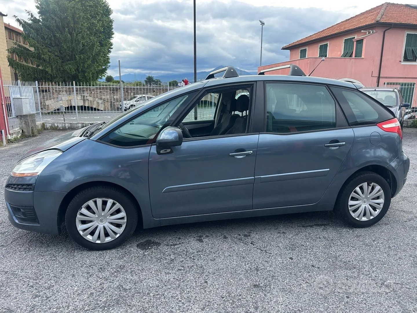 Citroen C4 2008 photo 4