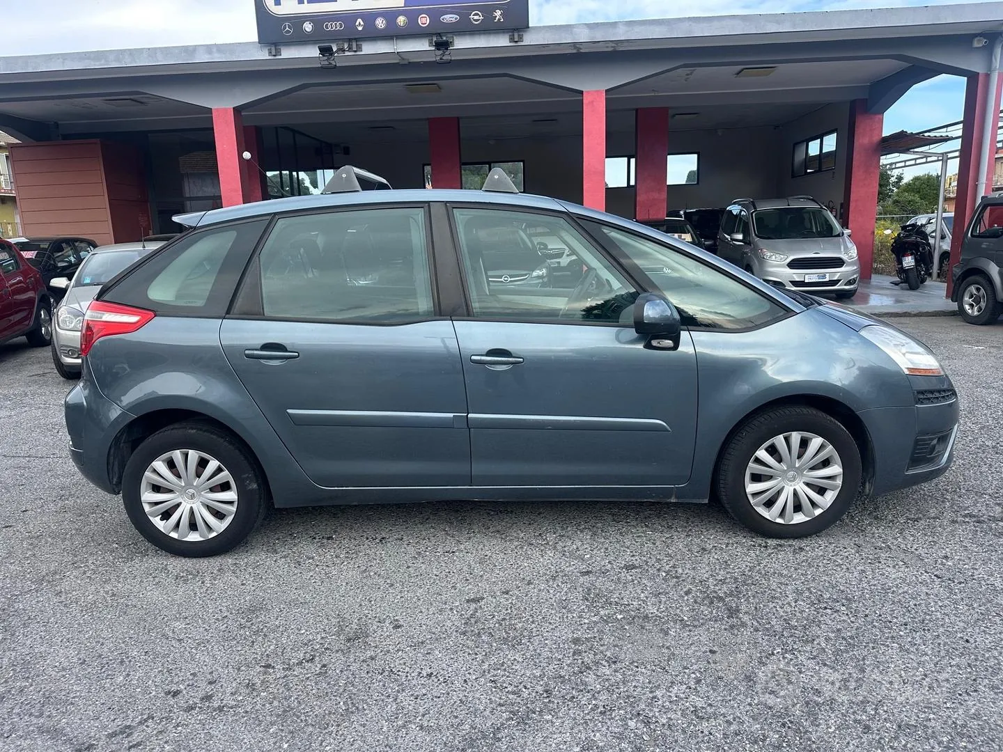 Citroen C4 2008 photo 3