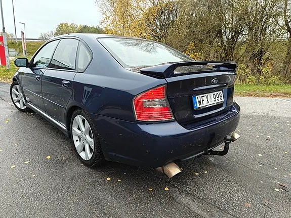 Subaru Legacy 2005 photo 3