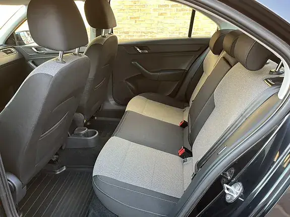 Skoda Rapid 2013 photo 5