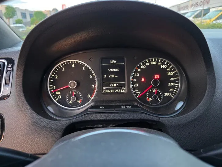 Volkswagen Polo 2012 photo 3