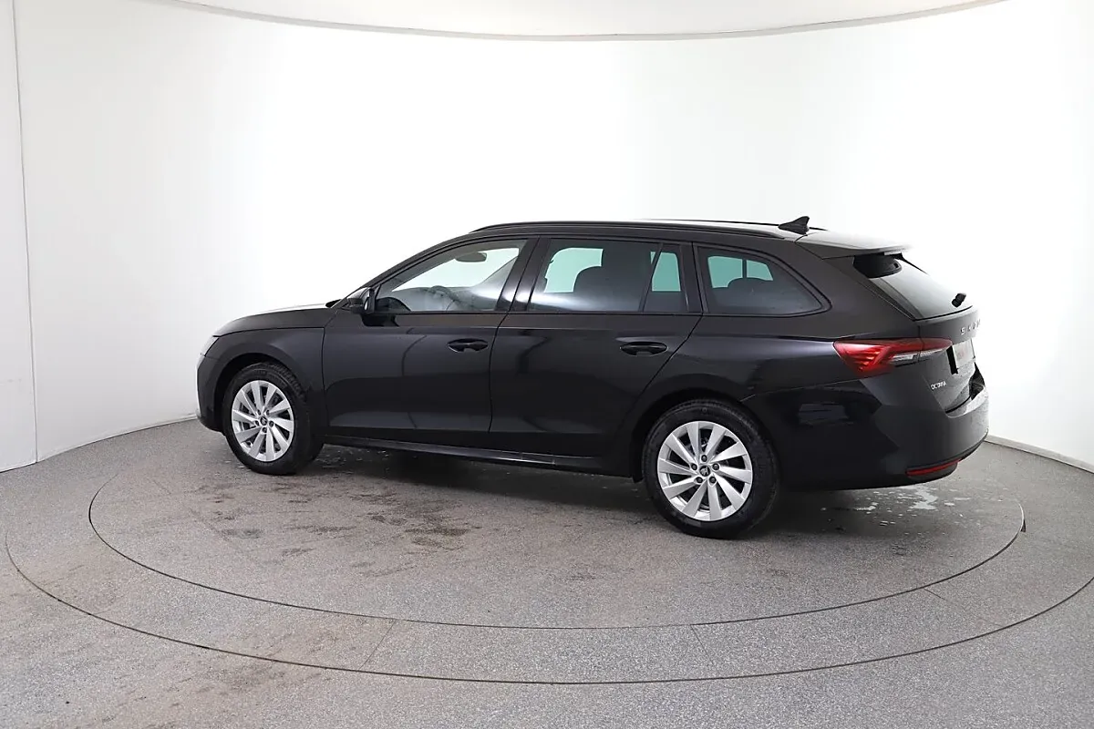 Skoda Octavia 2026 photo 3