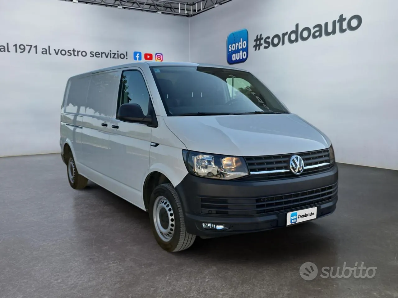 Volkswagen Transporter 2018 photo 3