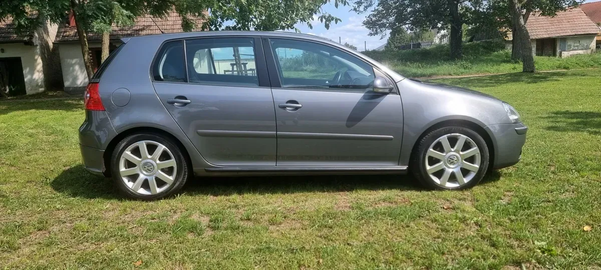Volkswagen Golf 2006 photo 2