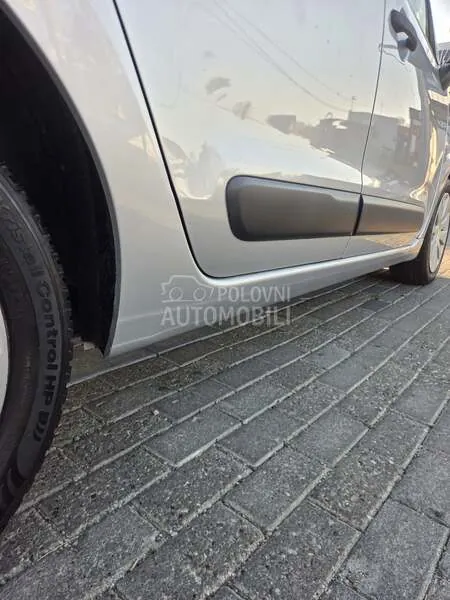 Citroen C3 Picasso 2010 photo 4