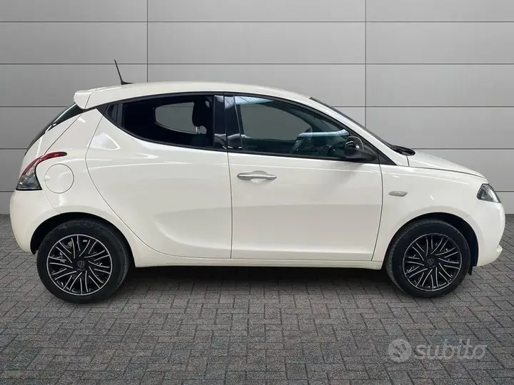 Lancia Ypsilon 2022 photo 4