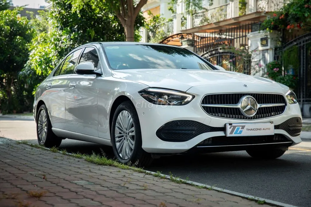 Mercedes-Benz C-Class