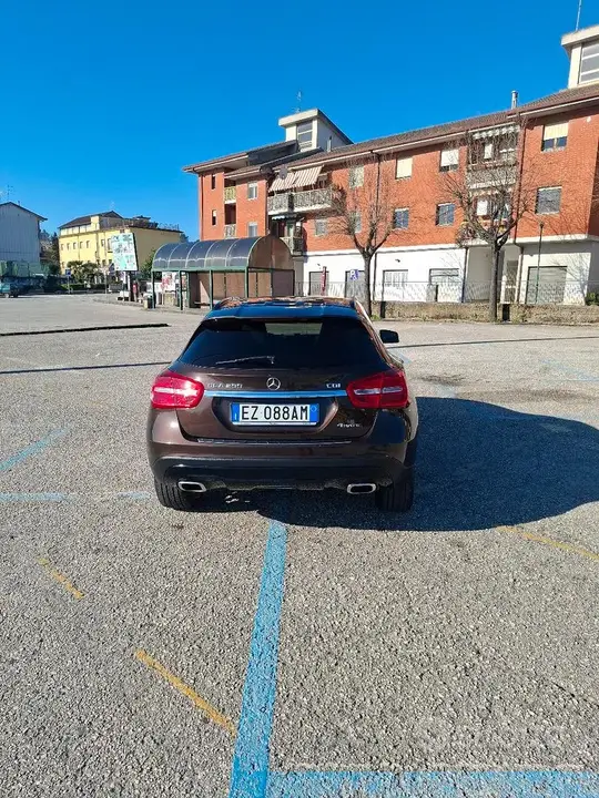 Mercedes-Benz Gla 2015 photo 2