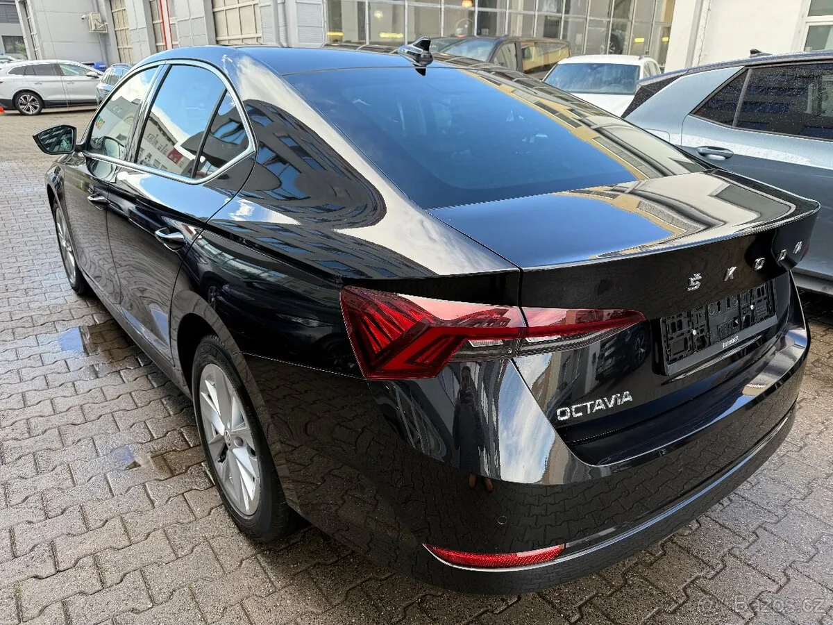 Skoda Octavia 2023 photo 4