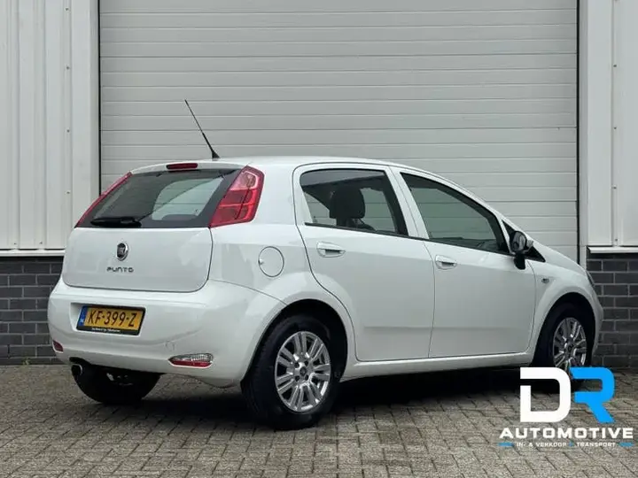 Fiat Punto Evo 2016 photo 2