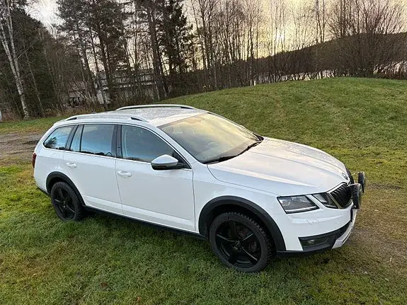 Skoda Octavia Scout 2018 photo 2