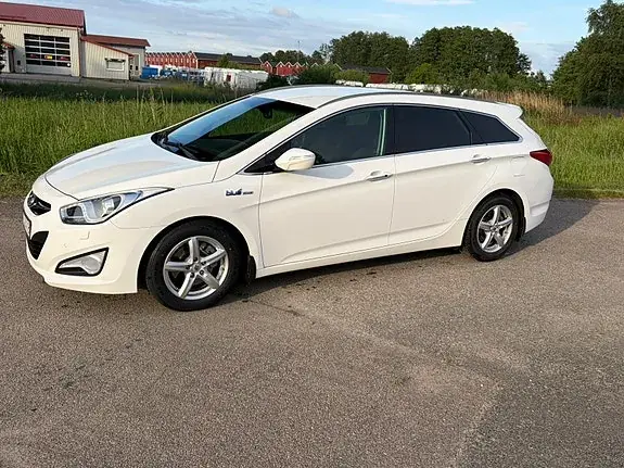 Hyundai I40 2012 photo 2