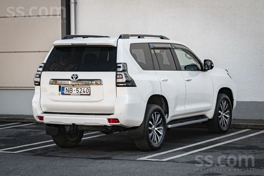Toyota Land Cruiser 2021 photo 4