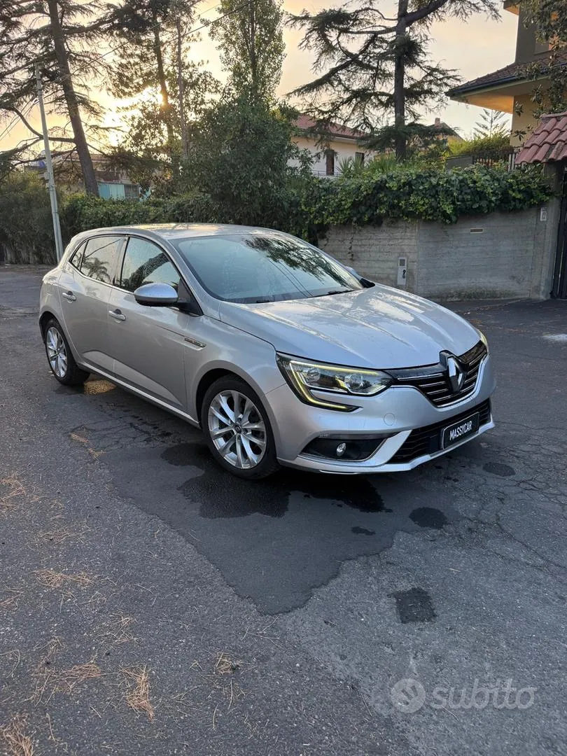 Renault Megane 2018 photo 2