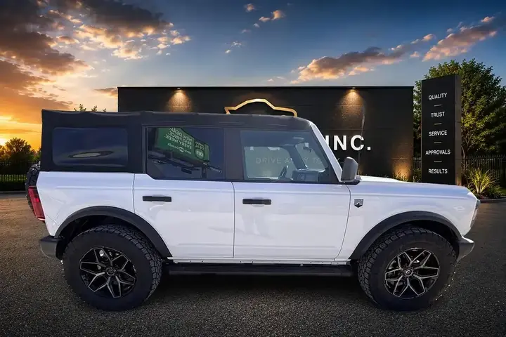 Ford Bronco 2022 photo 4