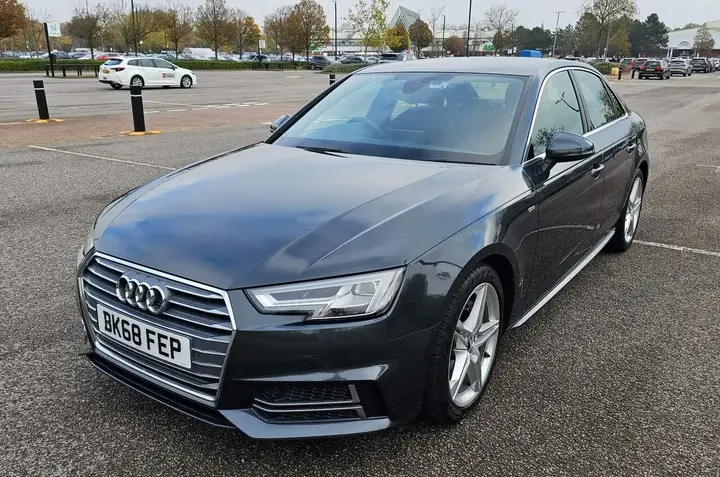 Audi A4 2018 photo 4