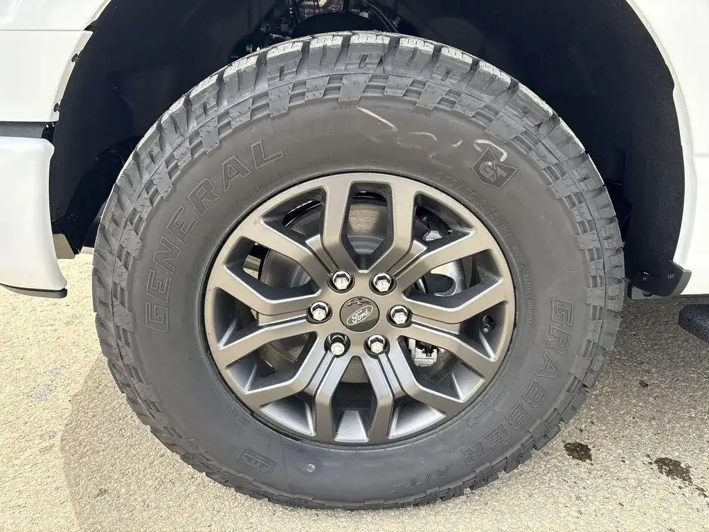 Ford F-150 2026 photo 3