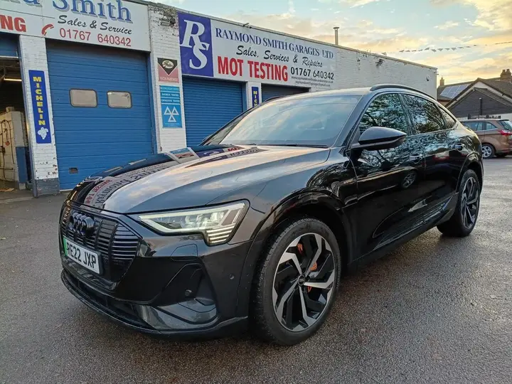 Audi E-Tron 2022 photo 2