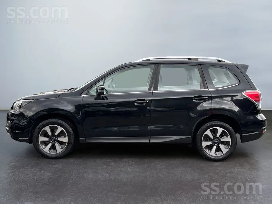 Subaru Forester 2017 photo 2