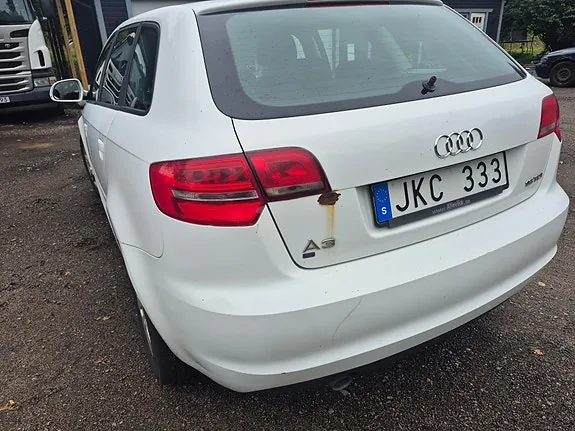 Audi A3 2010 photo 2