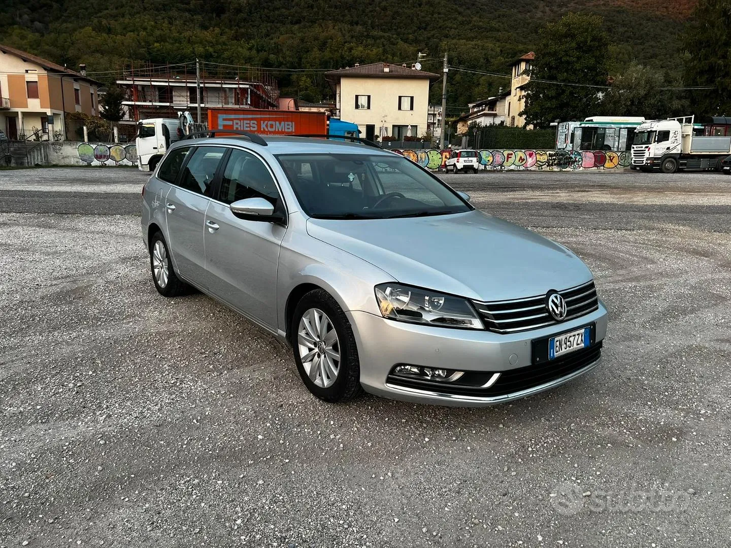Volkswagen Passat 2012 photo 2