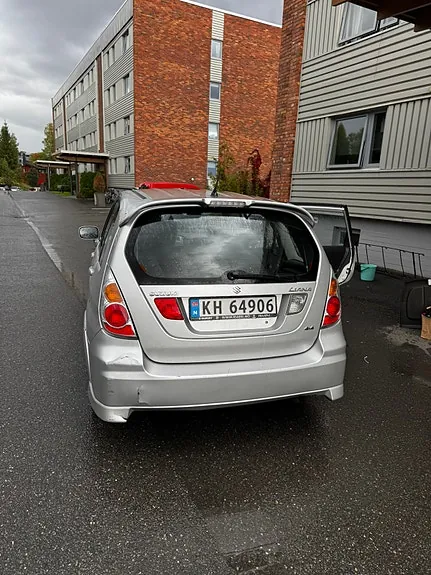Suzuki Liana 2009 photo 2