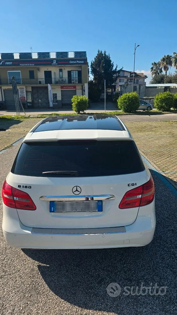 Mercedes-Benz B 2013 photo 3