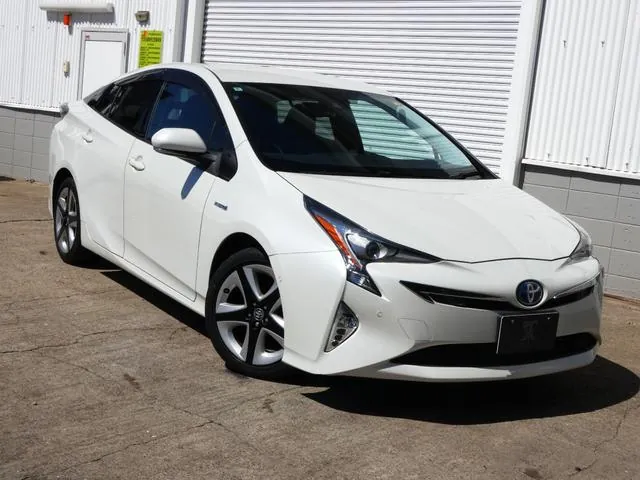 Toyota Prius 2016 photo 2
