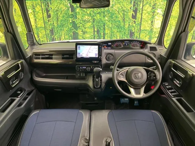 Honda N-Box 2018 photo 2
