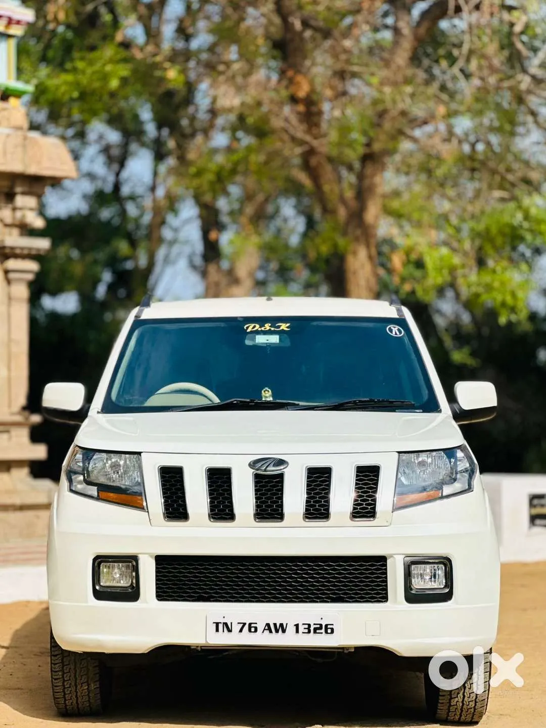 Mahindra Tuv 300
