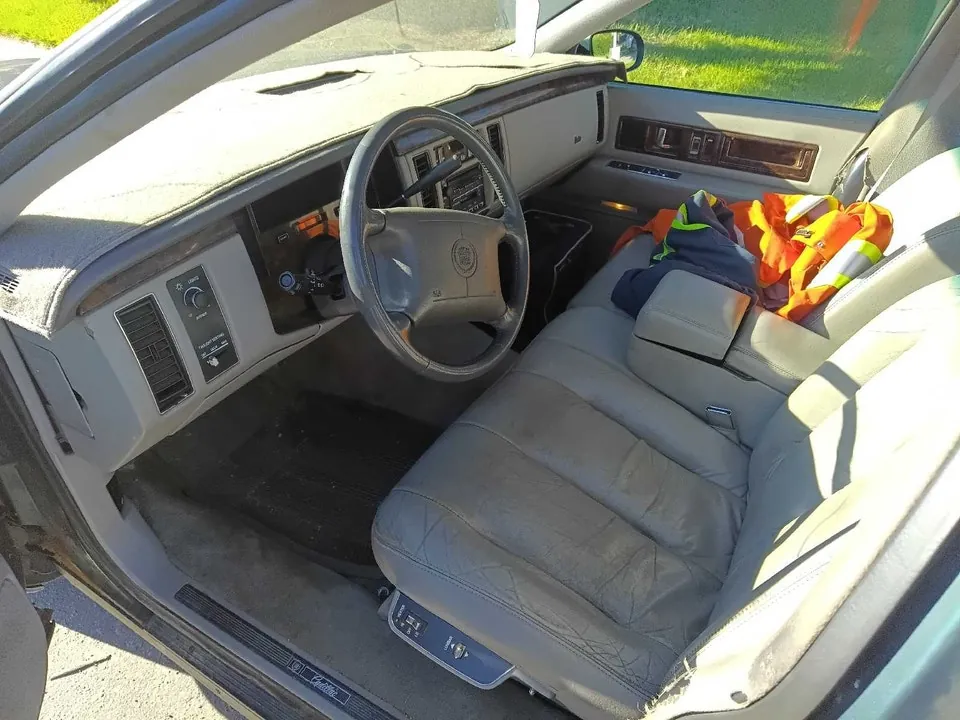 Cadillac Fleetwood 1995 photo 5