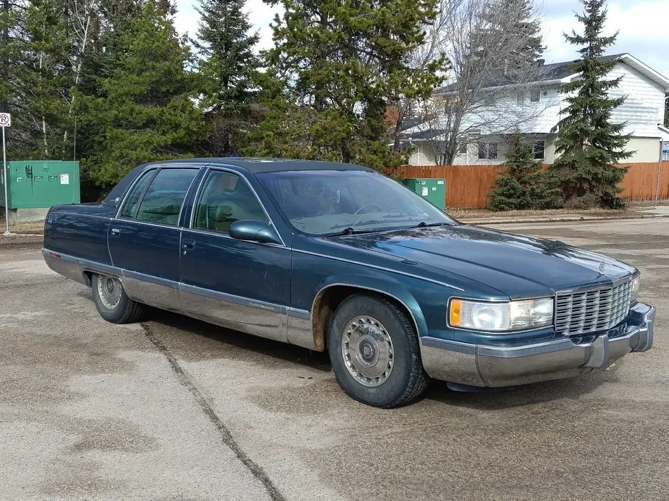 Cadillac Fleetwood 1995 photo 2