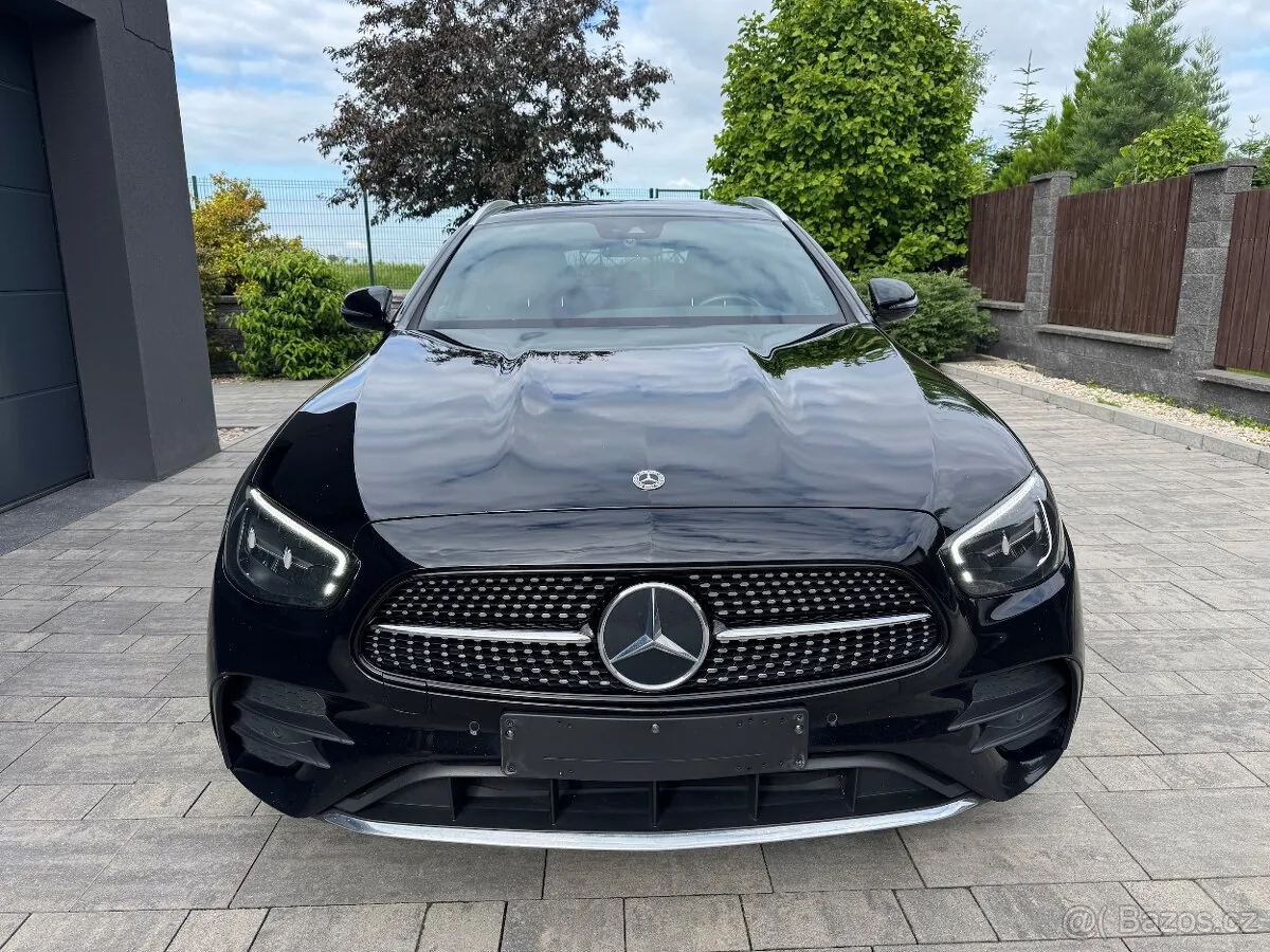Mercedes-Benz E 300De 2022 photo 2
