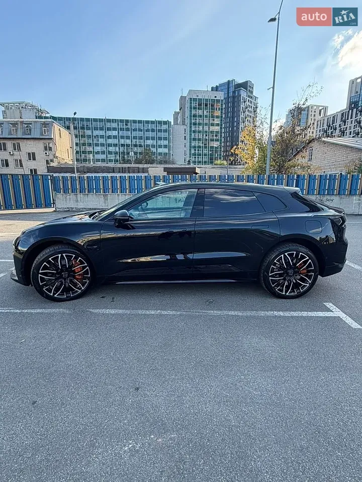 Zeekr 001