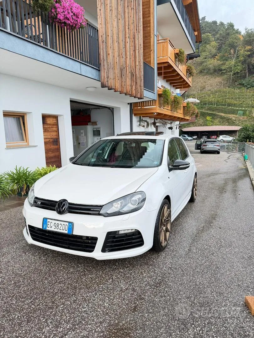 Volkswagen Golf 2011 photo 2