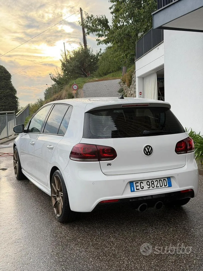 Volkswagen Golf 2011 photo 3