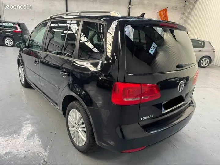 Volkswagen Touran 2015 photo 3