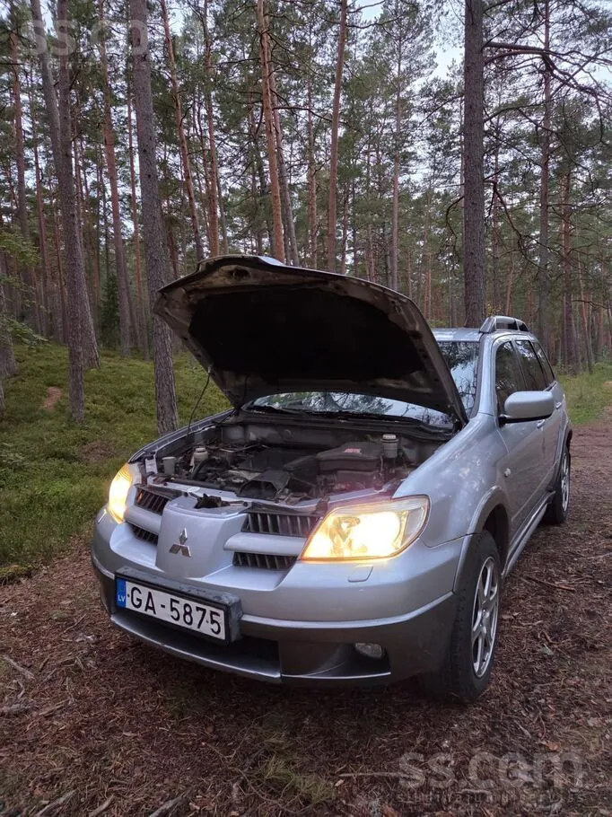 Mitsubishi Outlander 2006 photo 5